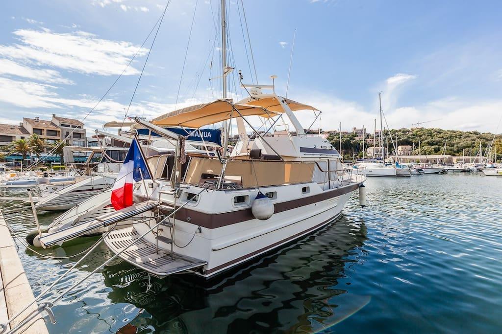 Отель Les Yachts De Porto Vecchio - Le Philae Экстерьер фото